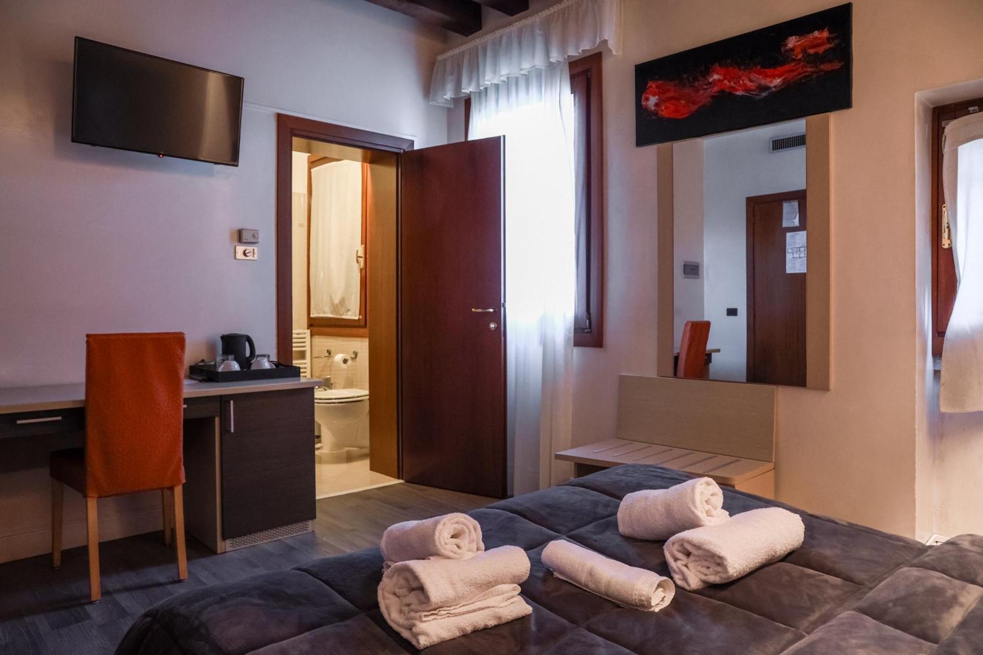 Hotel Villa Sara Mestre Exteriér fotografie